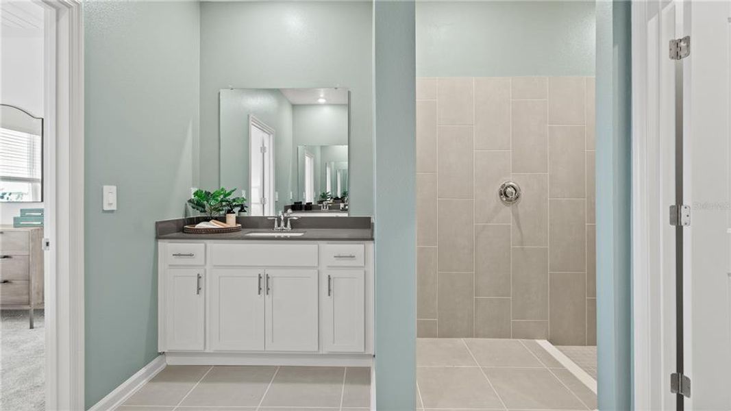 Furnished interior view inside a new home in , Kissimmee (Image 9).