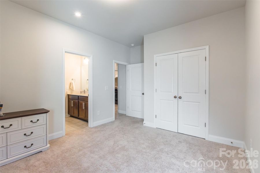 Spacious, unfurnished interior of a new home in Eckley, Mooresville (Image 20).