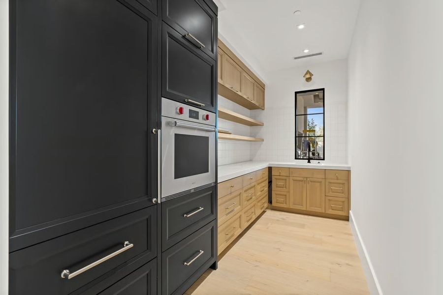 Representative furnished interior of a home built from the Hummingbird by BedBrock Developers in Bird Street Estates, Paradise Valley (Image 60). Representative furnished interior of a home built from the Hummingbird by BedBrock Developers in Bird Street Estates, Paradise Valley (Image 60).