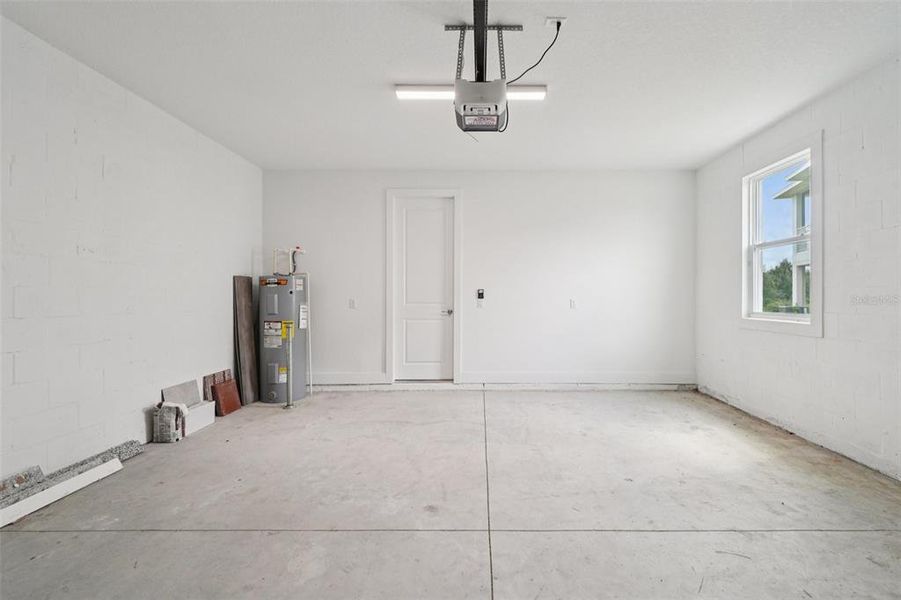 Spacious, unfurnished interior of a new home in Lagoon Residences at Epperson, Wesley Chapel (Image 34). Spacious, unfurnished interior of a new home in Lagoon Residences at Epperson, Wesley Chapel (Image 34).