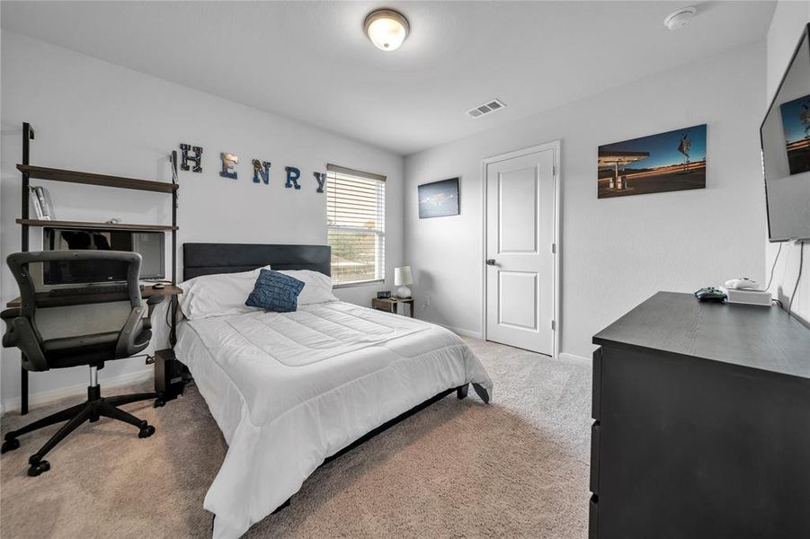 Furnished interior view inside a new home in Middlefield Village, Dallas (Image 13).