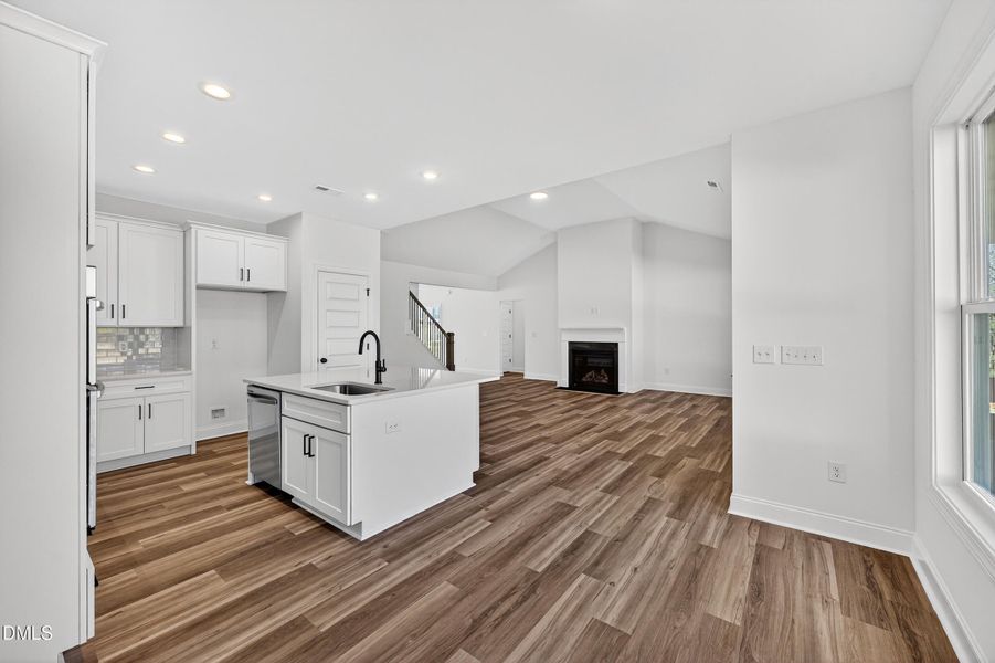 14 -140 w fountainhead lane, interior, k 14 -140 w fountainhead lane, interior, k