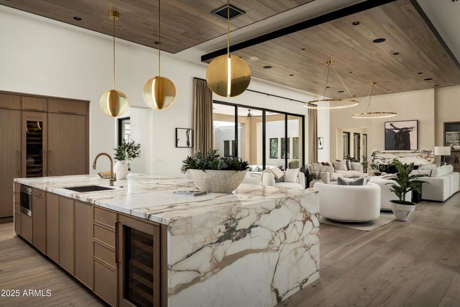 10-8386 E Leaning Rock Staged-12