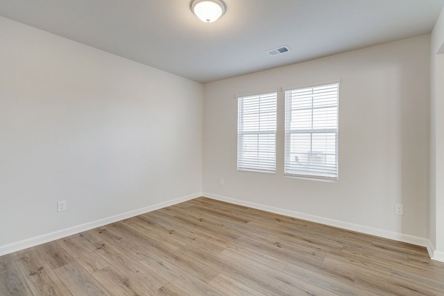 Spacious, unfurnished interior of a new home in Haynes Park, Columbia (Image 13).