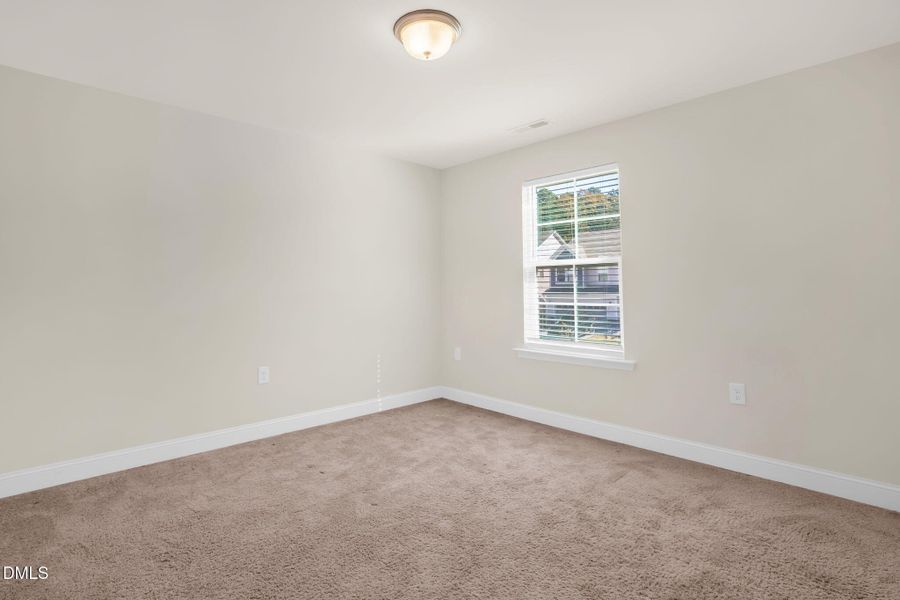 25-web-or-mls-2028 Seaford Dr-25