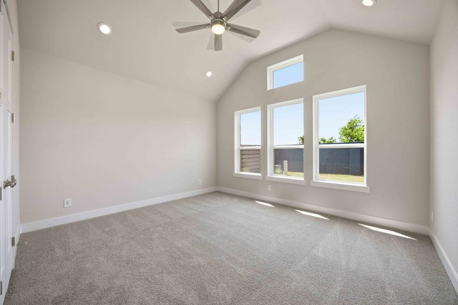 Spacious, unfurnished interior of a new home in Austin Point, Richmond (Image 19).