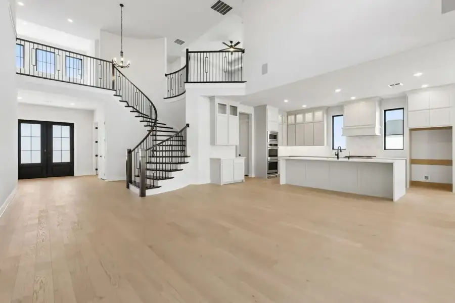 Representative unfurnished interior of a home built from the Lakewood by Chesmar Homes in Rio Vista at Kelly Ranch, Aledo (Image 18). Representative unfurnished interior of a home built from the Lakewood by Chesmar Homes in Rio Vista at Kelly Ranch, Aledo (Image 18).