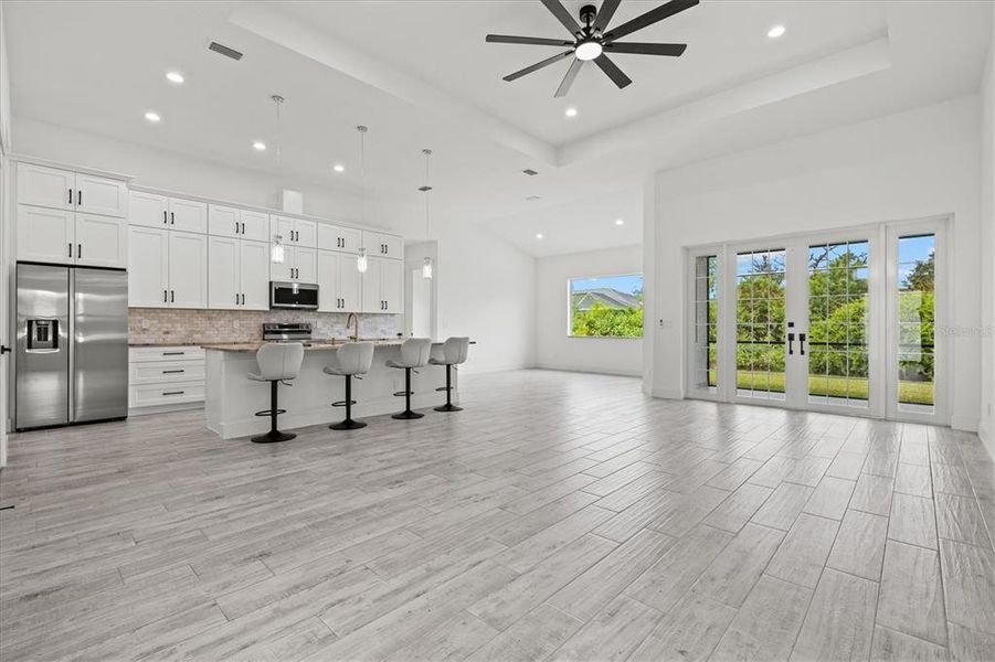 Spacious, unfurnished interior of a new home in , Englewood (Image 20).