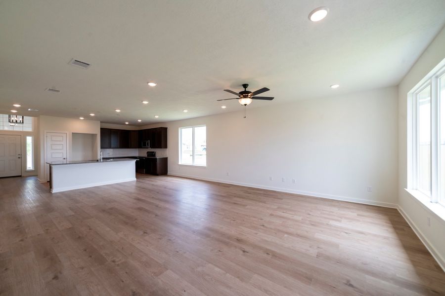 Spacious, unfurnished interior of a new home in Pecan Grove, Navasota (Image 6). Spacious, unfurnished interior of a new home in Pecan Grove, Navasota (Image 6).