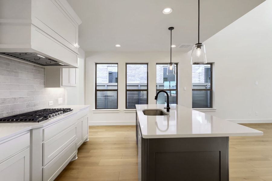 1705 Clover Fern - Kitchen