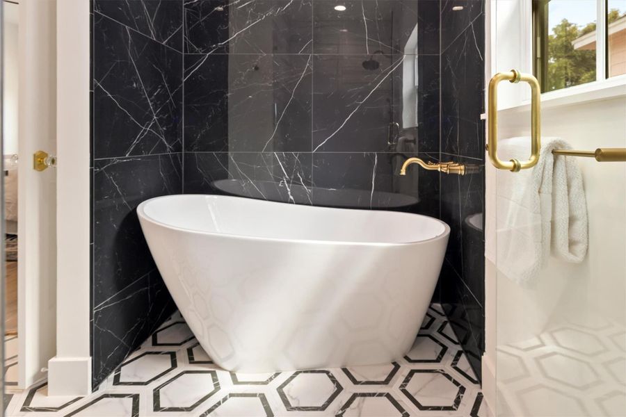 Image 40 of a home in .