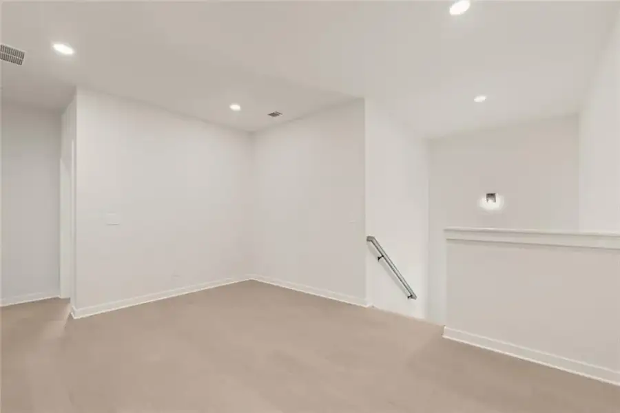 Spacious, unfurnished interior of a new home in , Flowery Branch (Image 40).
