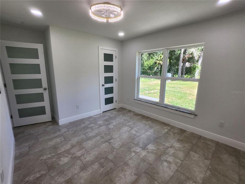 Spacious, unfurnished interior of a new home in , Summerfield (Image 11).