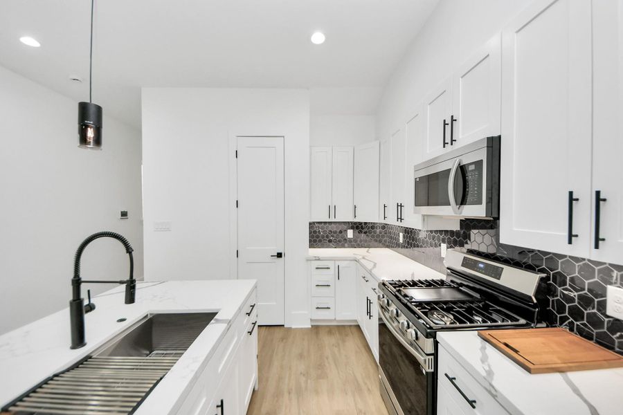 Image 12 of a home in .