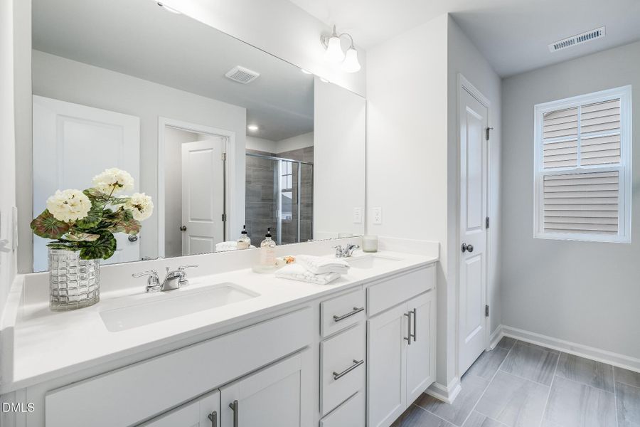 SUN_TripleCrown_Pic_Davidson-33