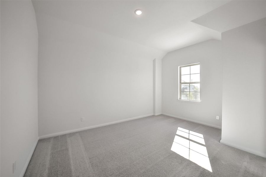 Spacious, unfurnished interior of a new home in Stone Creek Ranch, Hockley (Image 37).