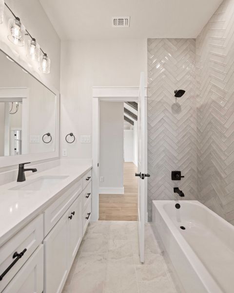 Furnished interior view inside a new home in Prairie Winds Estates, Poolville (Image 16). Furnished interior view inside a new home in Prairie Winds Estates, Poolville (Image 16).