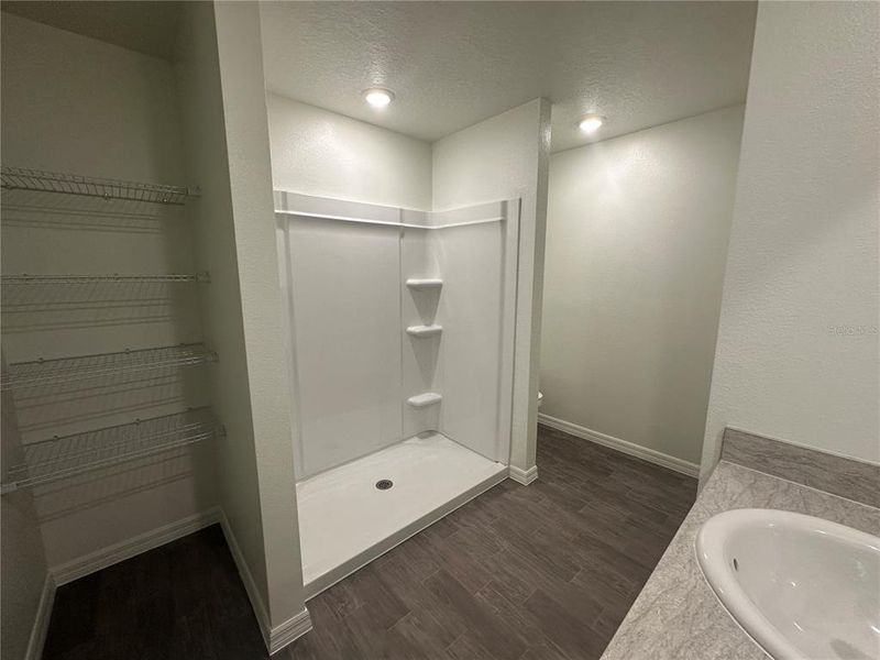Spacious, unfurnished interior of a new home in , Palm Coast (Image 7).