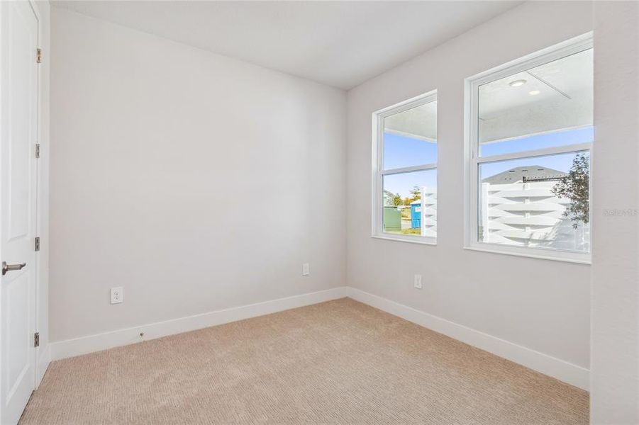 Spacious, unfurnished interior of a new home in Gracewater at Sarasota, Sarasota (Image 23).