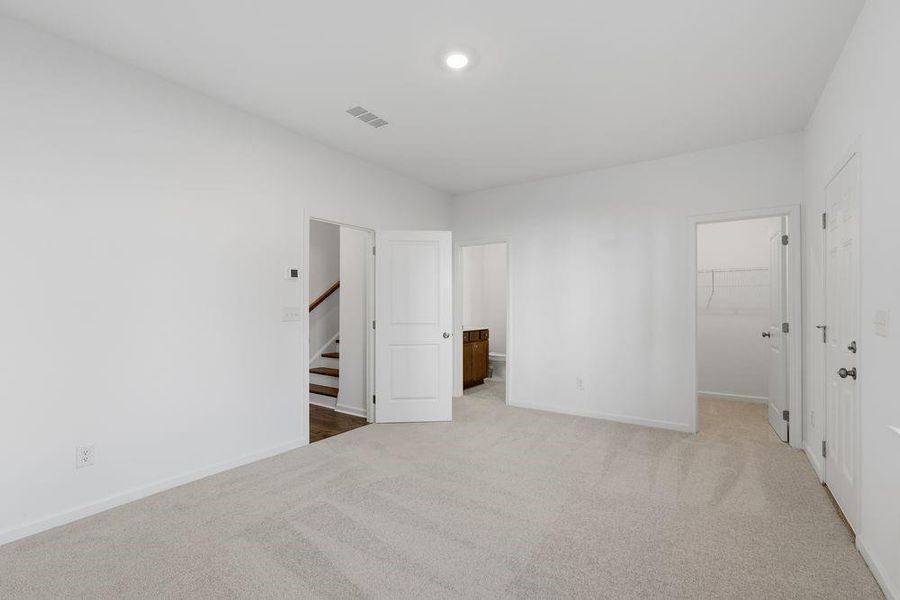 Spacious, unfurnished interior of a new home in Chandler Run, Tucker (Image 17).