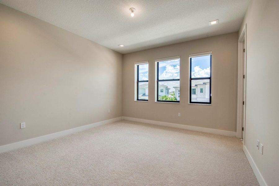 Spacious, unfurnished interior of a new home in Apex at Avenir, Palm Beach Gardens (Image 25). Spacious, unfurnished interior of a new home in Apex at Avenir, Palm Beach Gardens (Image 25).