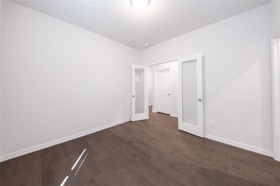 Spacious, unfurnished interior of a new home in Churchill: Fields 40', Anna (Image 22). Spacious, unfurnished interior of a new home in Churchill: Fields 40', Anna (Image 22).