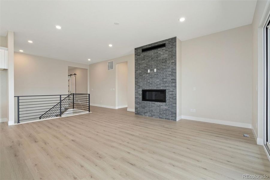 Spacious, unfurnished interior of a new home in Kitchel Lake at Serratoga Falls, Timnath (Image 15).