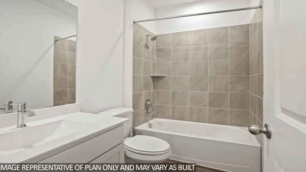 Furnished interior view inside a new home in East Williams Cove, Conroe (Image 3).