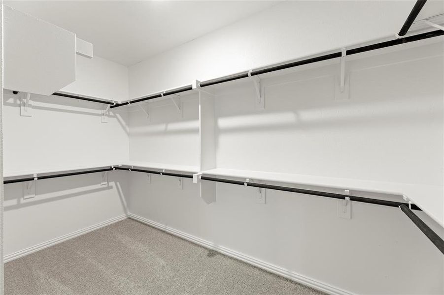 24. 6930 Terlingua - Closet