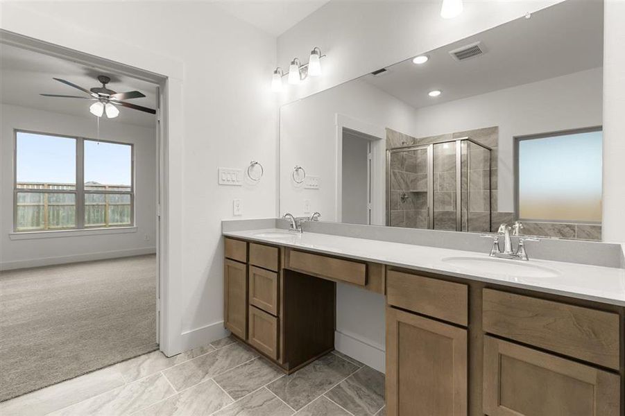 Double Vanity w/ Two Sinks and Powder Area