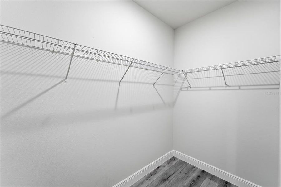 Spacious, unfurnished interior of a new home in , Dunnellon (Image 33).