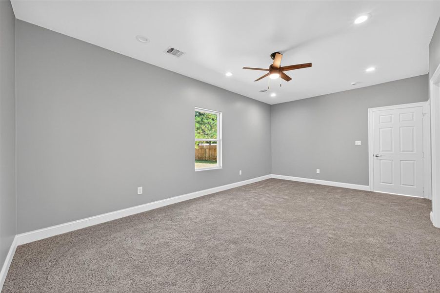 Spacious, unfurnished interior of a new home in , Cleveland (Image 26).