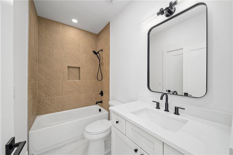 Furnished interior view inside a new home in Echo at Crabapple, Milton (Image 34).