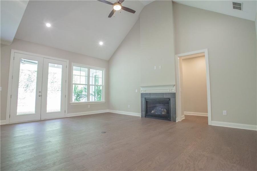 Spacious, unfurnished interior of a new home in The Birches on Maple, Carrollton (Image 12).