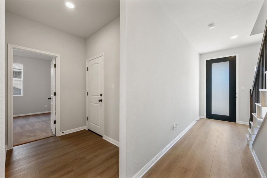Representative images and renderings are for illustrative purposes. Actual structural options and design finishes of home may vary. Representative images and renderings are for illustrative purposes. Actual structural options and design finishes of home may vary.