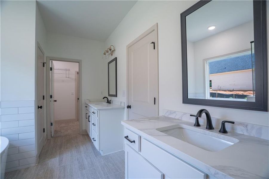 Furnished interior view inside a new home in , Temple (Image 9).