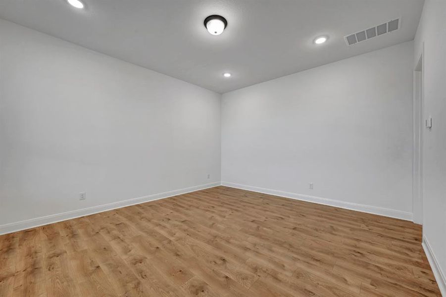 Spacious, unfurnished interior of a new home in Talia – Garden Series, Mesquite (Image 18).