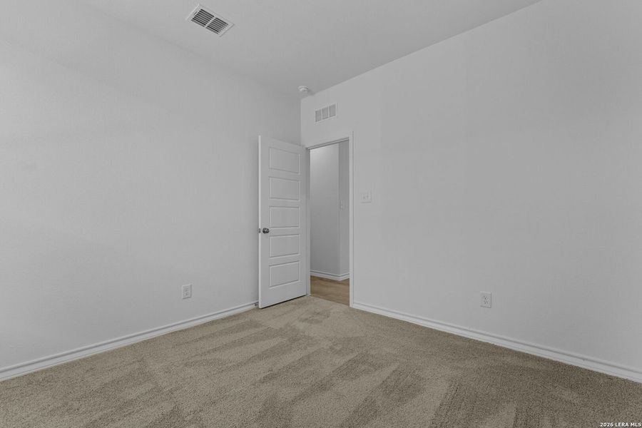 Spacious, unfurnished interior of a new home in Corley Farms, Boerne (Image 20).