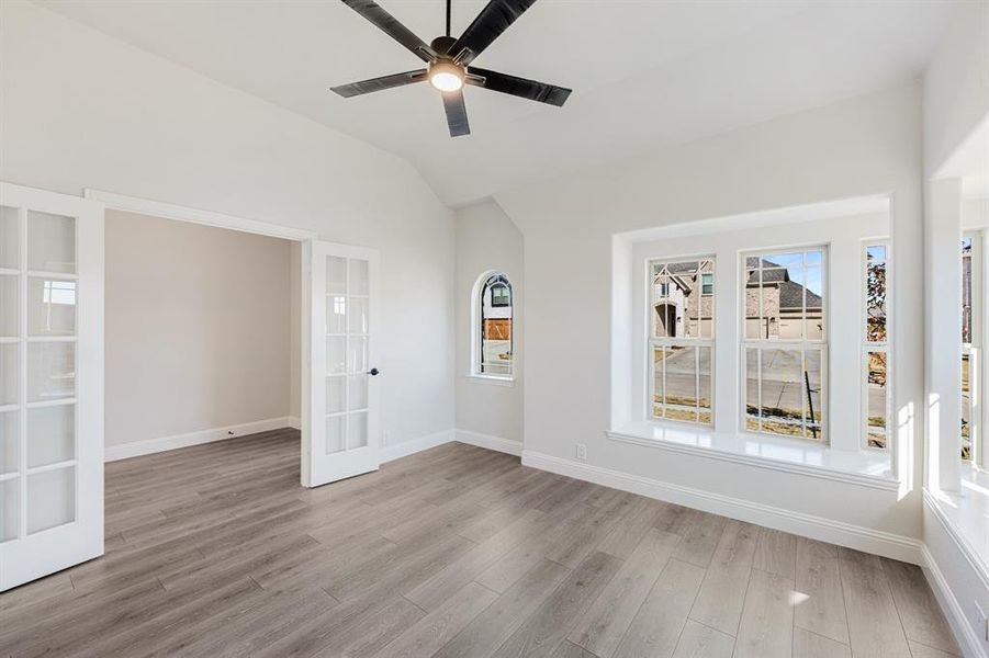 Spacious, unfurnished interior of a new home in Maplewood, Glenn Heights (Image 32).