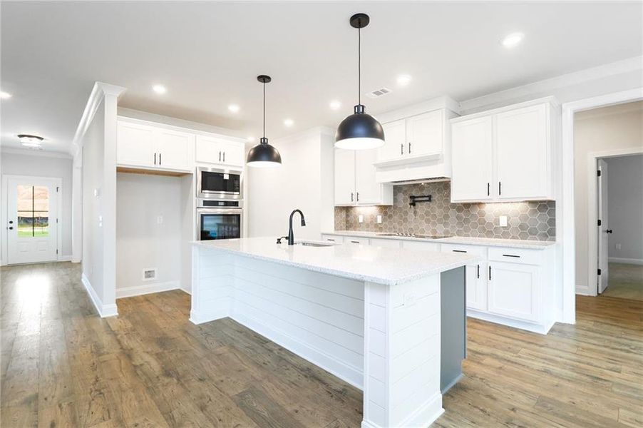 Furnished interior view inside a new home in Woodland Hills, Loganville (Image 6). Furnished interior view inside a new home in Woodland Hills, Loganville (Image 6).