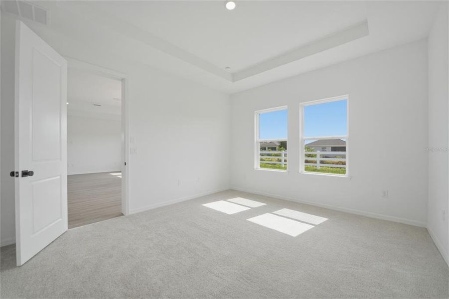 Spacious, unfurnished interior of a new home in Tyson Reserve, St. Cloud (Image 25).