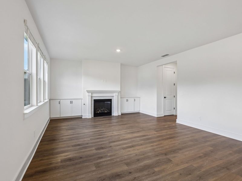 Spacious, unfurnished interior of a new home in Station Hill - Estate Series, Franklin (Image 10). Spacious, unfurnished interior of a new home in Station Hill - Estate Series, Franklin (Image 10).