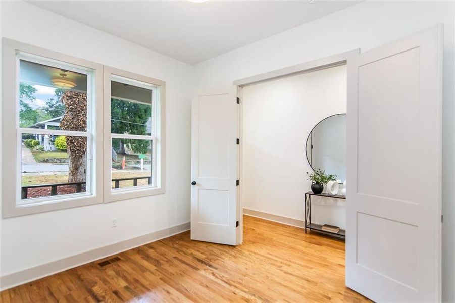 Spacious, unfurnished interior of a new home in , Atlanta (Image 23).