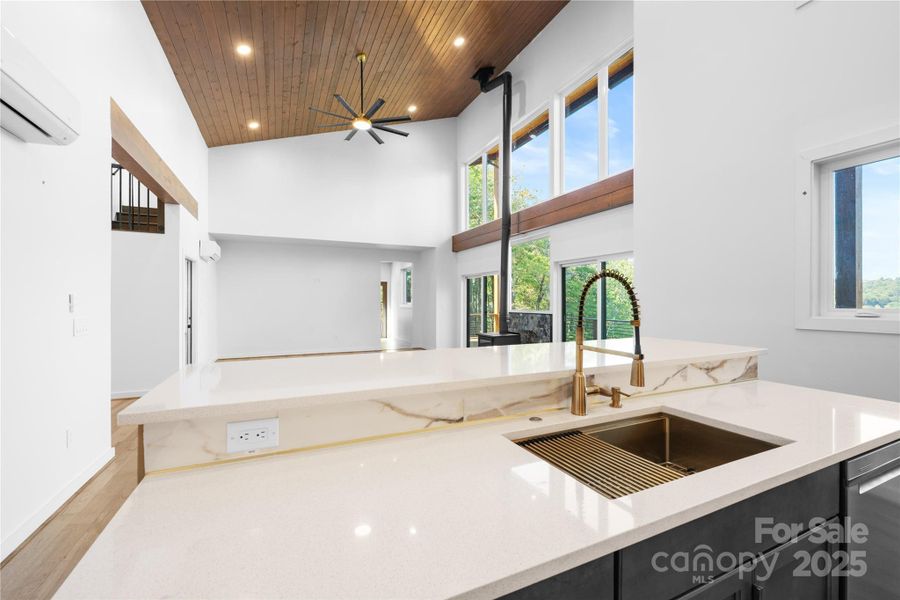 Image 43 of a home in .