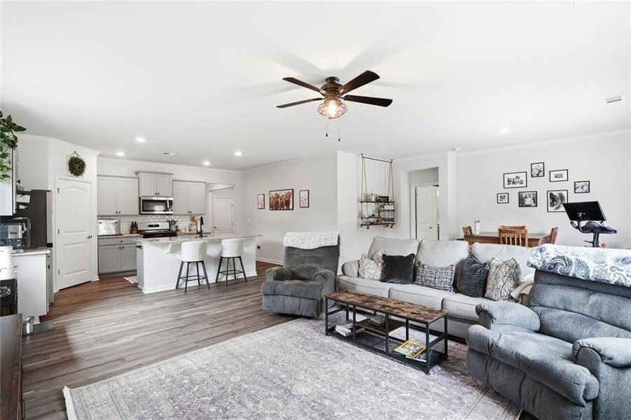 Furnished interior view inside a new home in Lost Creek, Dallas (Image 12).