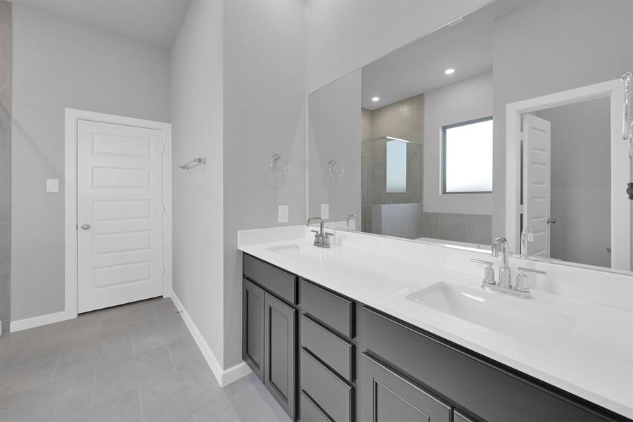 Image 4 of a home in Sunterra 40.