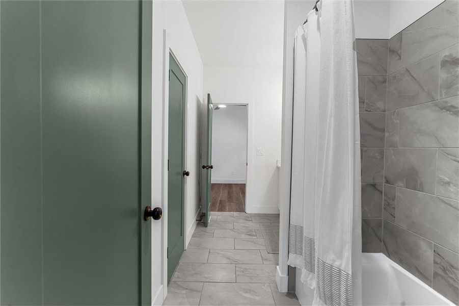 Furnished interior view inside a new home in , Atlanta (Image 52).