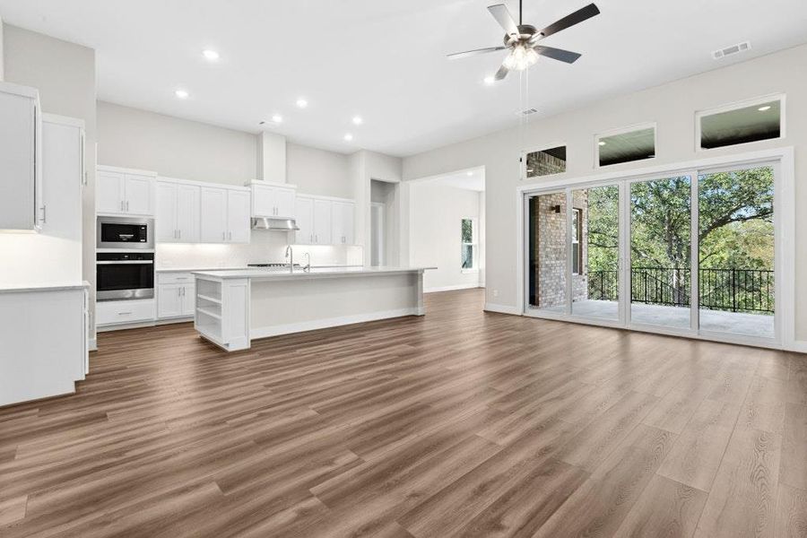 Spacious, unfurnished interior of a new home in Double Eagle Ranch, Cedar Creek (Image 29). Spacious, unfurnished interior of a new home in Double Eagle Ranch, Cedar Creek (Image 29).