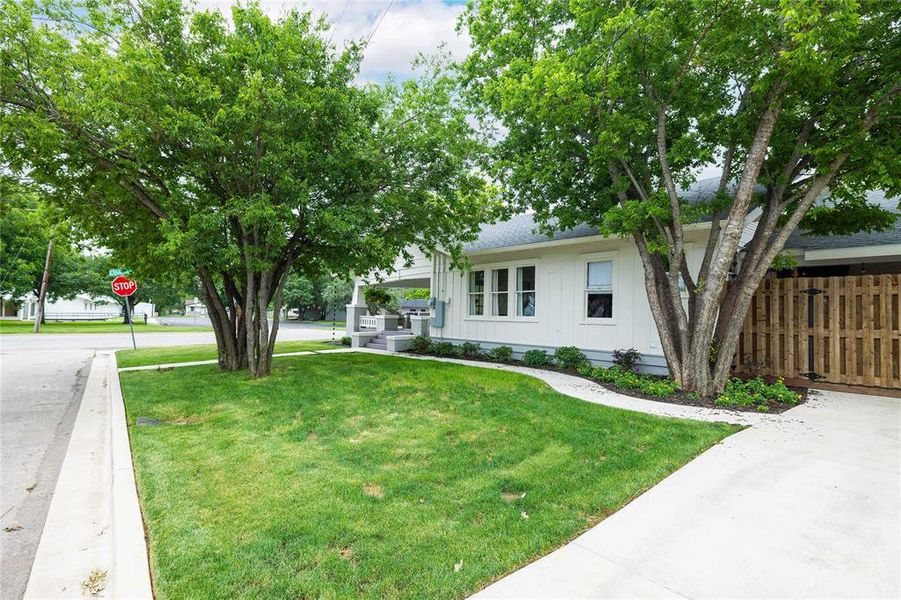 Front exterior of a new home in , Brownwood, TX, highlighting curb appeal (Image 21).