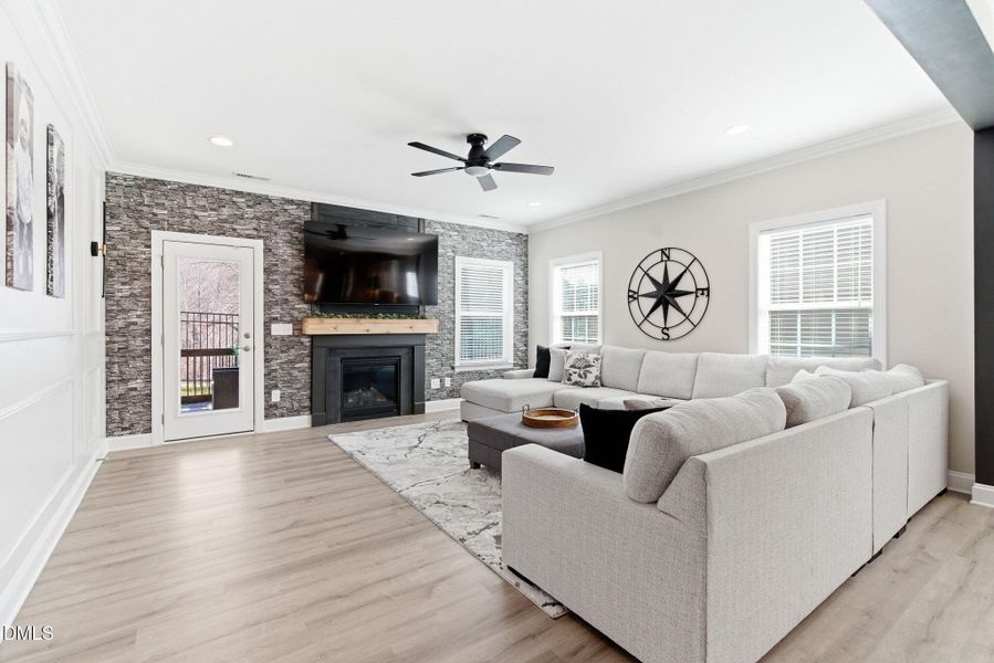 20-web-or-mls-DSC00805 20-web-or-mls-DSC00805